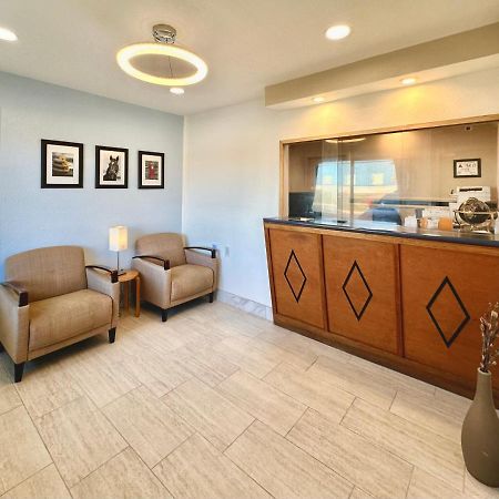 Royal Inn And Suites Charlotte Airport ภายนอก รูปภาพ
