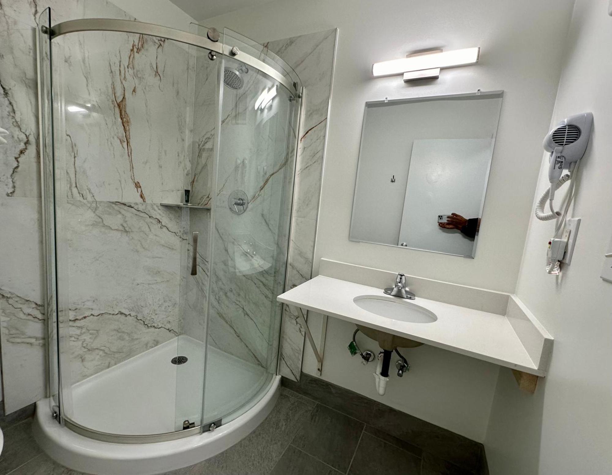 Royal Inn And Suites Charlotte Airport ภายนอก รูปภาพ